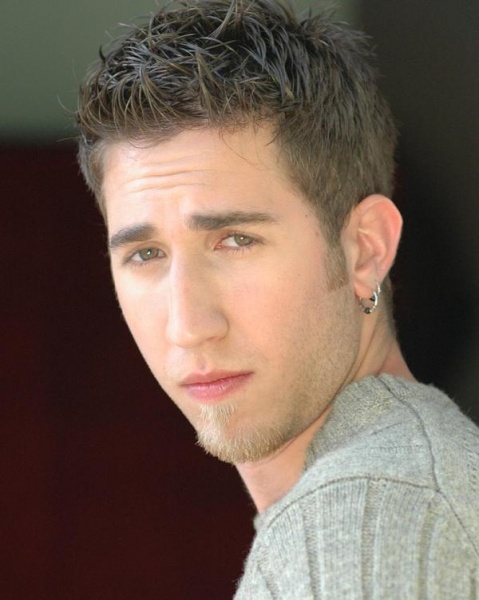 File:Yousef Looking Over Shoulder.jpg
