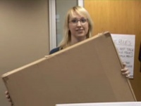 KM163-Julia'sFCo-worker.jpg
