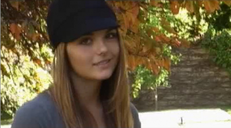 File:0102-Bree1.jpg