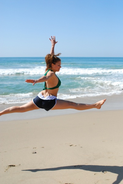 File:BTS - Jennie at Beach.jpg