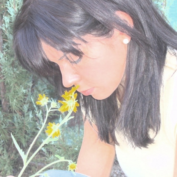 File:Emma Flowers shesnext-cropped.jpg