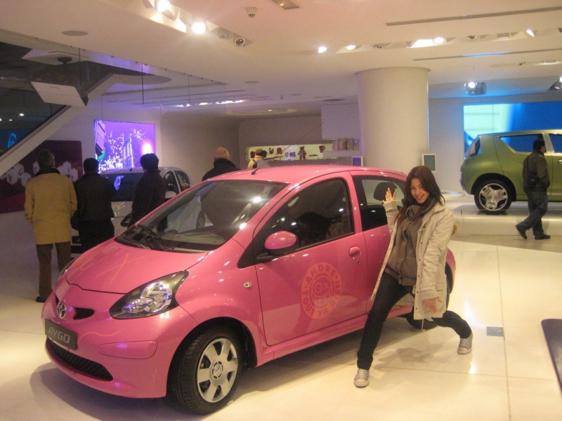 File:AygoShowroom2.jpg